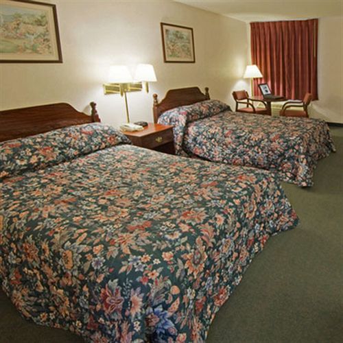 Shelaine Inn Jeffersonville Exterior photo
